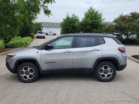 Used 2022 Jeep Compass Trailhawk w/ Trailhawk Elite Group AWD/4WD image 4