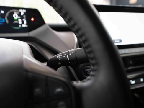 Certified 2024 Toyota Prius LE image 15