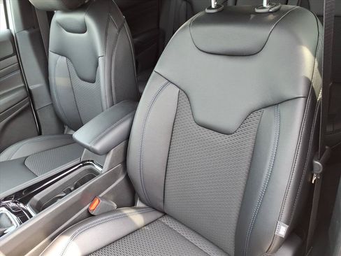 New 2026 Jeep Compass Latitude AWD/4WD image 18