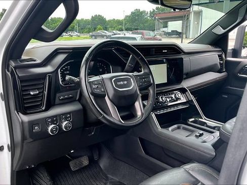 Used 2024 GMC Sierra 2500 AT4 w/ AT4 Premium Plus Package AWD/4WD image 18