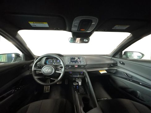 New 2026 Hyundai Elantra Sport FWD image 25