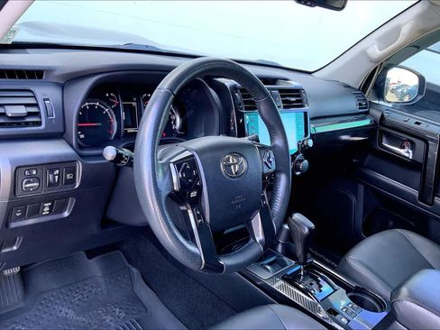 Used 2021 Toyota 4Runner Venture AWD/4WD image 2