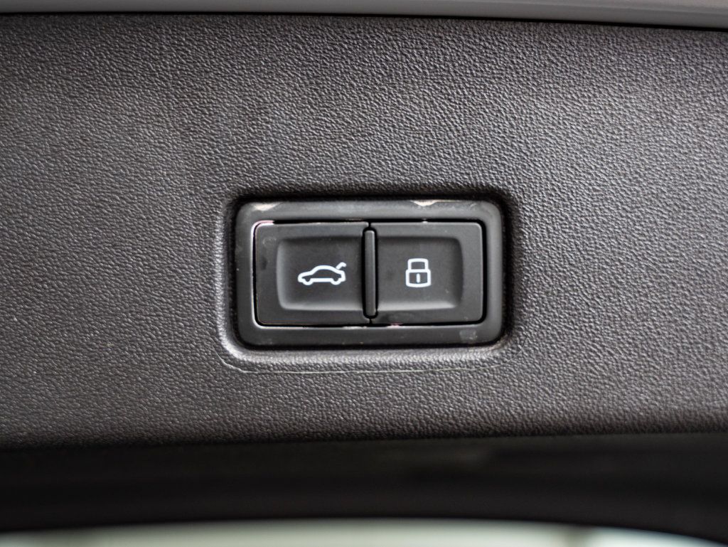 Used 2023 Audi Q4 e-tron Premium Plus w/ Premium Plus RWD image 22