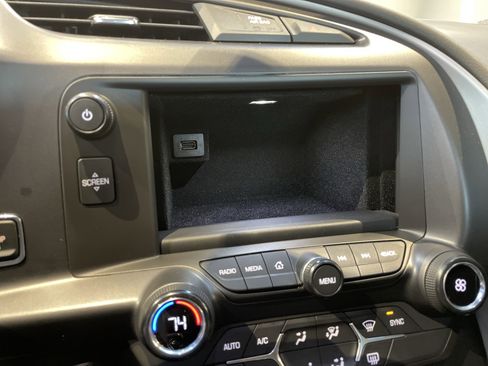 Used 2014 Chevrolet Corvette Stingray Coupe w/ Battery Protection Package image 27