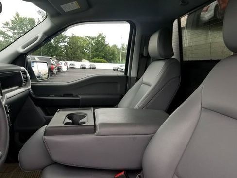 Used 2025 Ford F150 XL RWD image 15