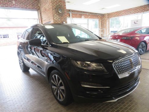Used 2019 Lincoln MKC Reserve w/ MKC Climate Package image 3