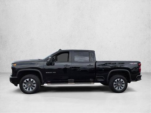 Used 2024 Chevrolet Silverado 2500 Custom w/ Custom Convenience Package AWD/4WD image 5