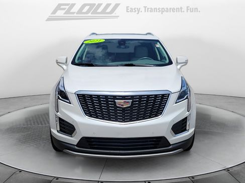 Used 2021 Cadillac XT5 Premium Luxury FWD image 3