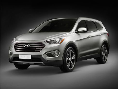 Used 2014 Hyundai Santa Fe GLS FWD image 1