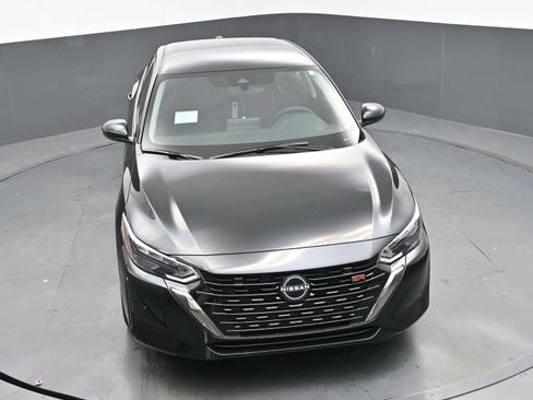 Certified 2025 Nissan Sentra SR FWD image 30