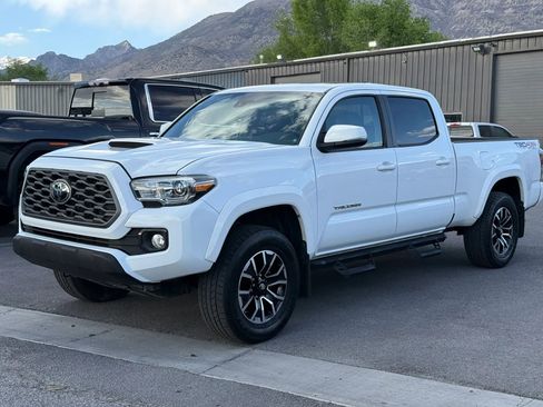 Used 2020 Toyota Tacoma TRD Sport w/ TRD Premium Sport Package image 2