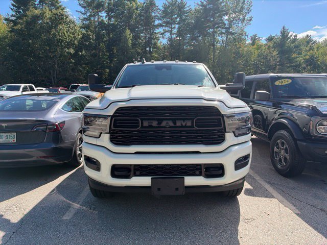 Used 2022 RAM 2500 Limited AWD/4WD image 2