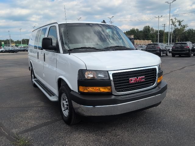 Used 2025 GMC Savana 2500 w/ Driver Convenience Package RWD image 13
