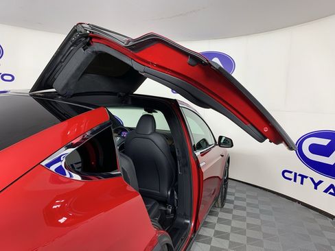 Used 2020 Tesla Model X Long Range image 3