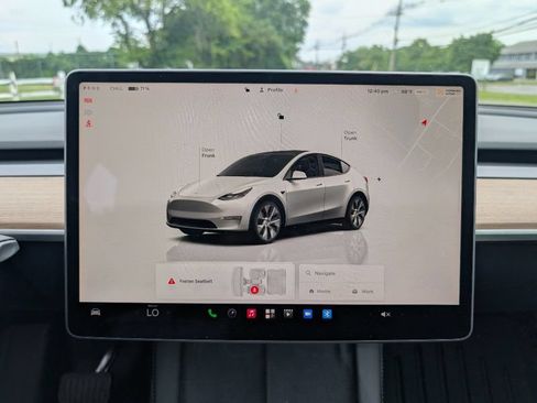 Used 2023 Tesla Model Y Long Range AWD/4WD image 24