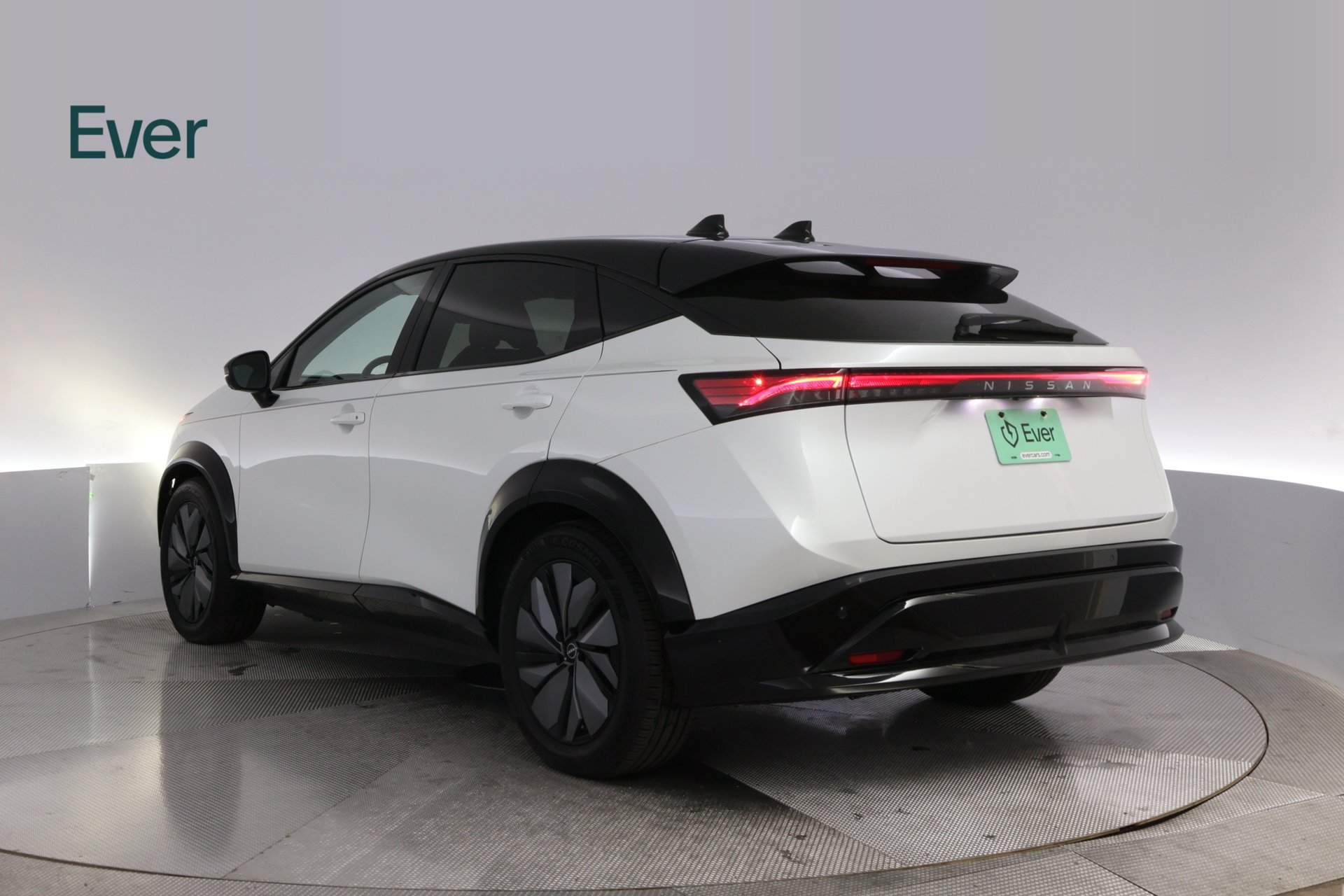 Used 2023 Nissan Ariya AWD/4WD image 17