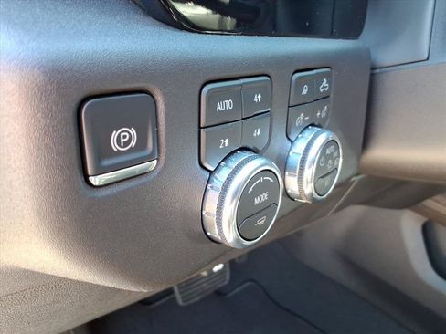 Used 2026 GMC Sierra 1500 SLT w/ SLT Premium Package AWD/4WD image 22