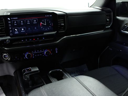 Used 2023 GMC Sierra 1500 Elevation w/ Preferred Package AWD/4WD image 19