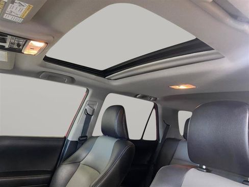 Used 2016 Toyota 4Runner SR5 Premium AWD/4WD image 18
