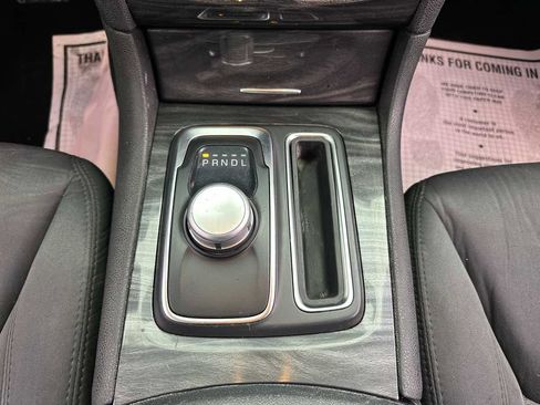 Used 2019 Chrysler 300 Touring w/ Sport Appearance Package image 24