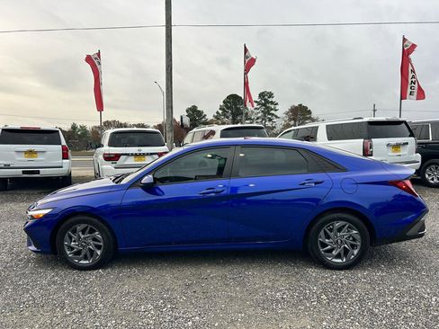 Used 2024 Hyundai Elantra SEL FWD image 20
