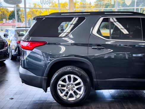 Used 2019 Chevrolet Traverse LT image 16