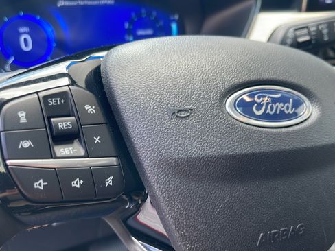 Used 2022 Ford Escape Titanium w/ Titanium Elite Package AWD/4WD image 17