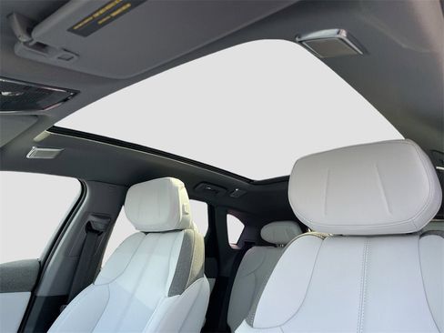 New 2026 Cadillac Optiq Luxury 1 image 22