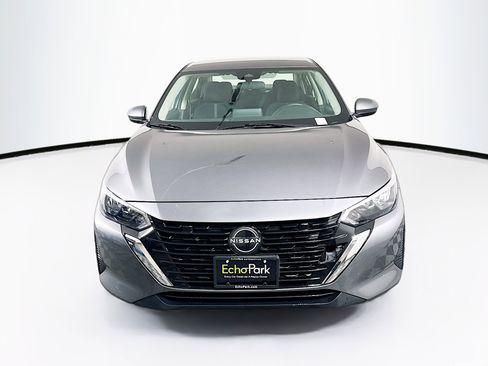 Used 2024 Nissan Sentra SV image 2