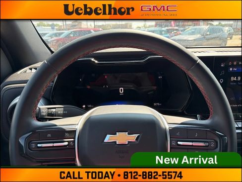 Used 2025 Chevrolet Colorado LT w/ Advanced Trailering Package RWD image 26
