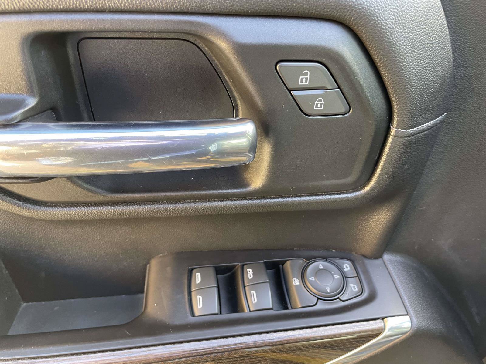 Used 2019 Chevrolet Silverado 1500 RST w/ All-Star Edition AWD/4WD image 16