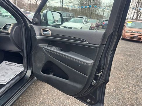 Used 2014 Jeep Grand Cherokee Limited image 19