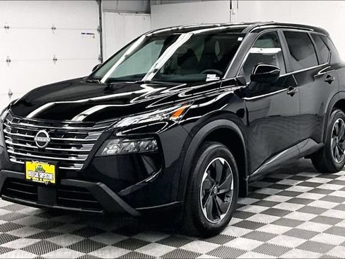 Used 2026 Nissan Rogue SV AWD/4WD image 12