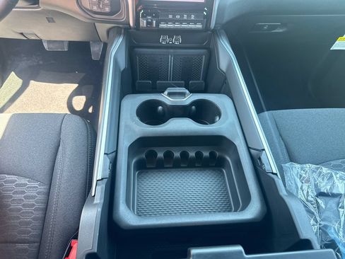 New 2026 RAM 2500 Big Horn AWD/4WD image 20