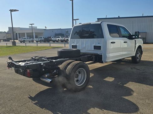 New 2026 Ford F350 XL w/ XL Chrome Package RWD image 5