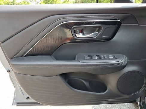 Certified 2025 Acura ADX AWD image 12