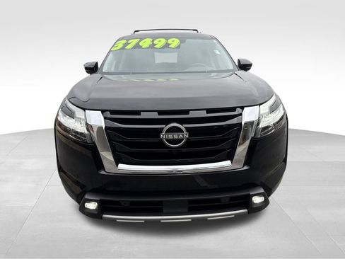 Used 2022 Nissan Pathfinder Platinum w/ Cargo Package image 14