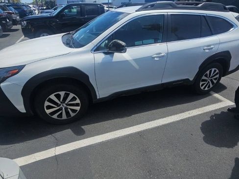 Used 2024 Subaru Outback Premium AWD/4WD image 2