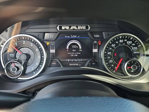 Used 2020 RAM 1500 Laramie AWD/4WD image 19