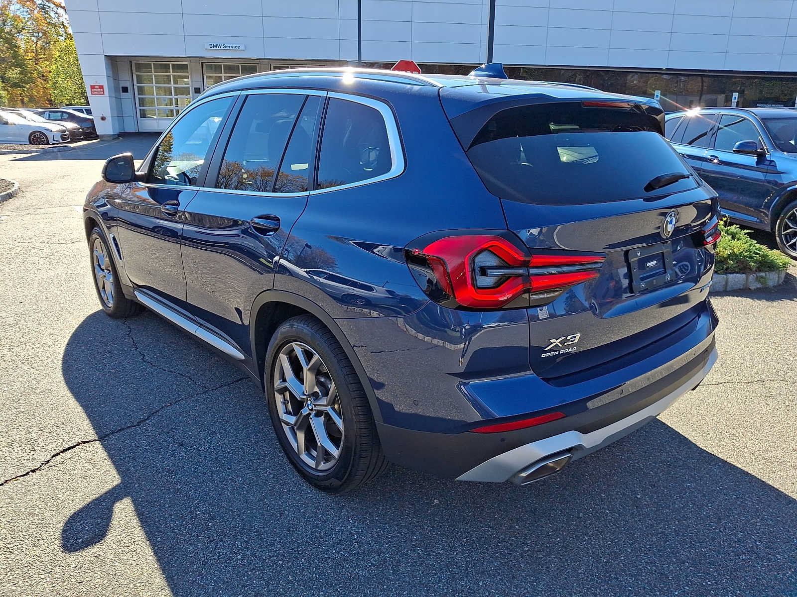 Used 2023 BMW X3 xDrive30i w/ Premium Package w/ZPA AWD/4WD image 5
