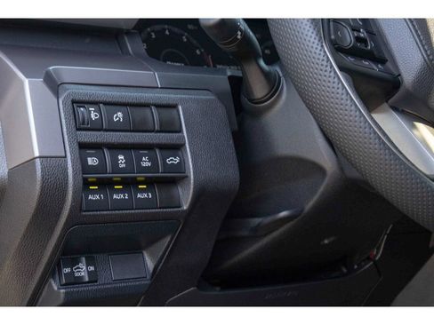 Used 2025 Toyota Tacoma TRD Off-Road w/ TRD Off Road Premium Package AWD/4WD image 20