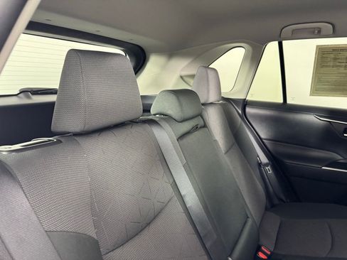 Used 2025 Toyota RAV4 XLE image 28
