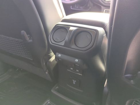 New 2026 Jeep Wrangler Unlimited Rubicon 392 image 32