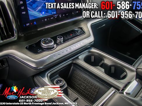 Used 2025 Ford Expedition Platinum image 21