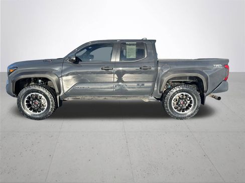 Used 2025 Toyota Tacoma TRD Off-Road w/ TRD Off Road Upgrade Package image 10