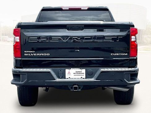 Used 2025 Chevrolet Silverado 1500 Custom AWD/4WD image 5