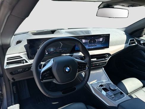 Used 2025 BMW 430i Convertible w/ Premium Package RWD image 24