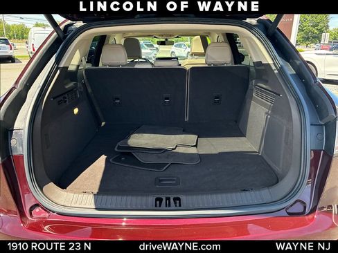 Used 2023 Lincoln Nautilus Reserve AWD/4WD image 7
