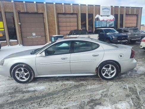 Used 2004 Pontiac Grand Prix GTP image 8