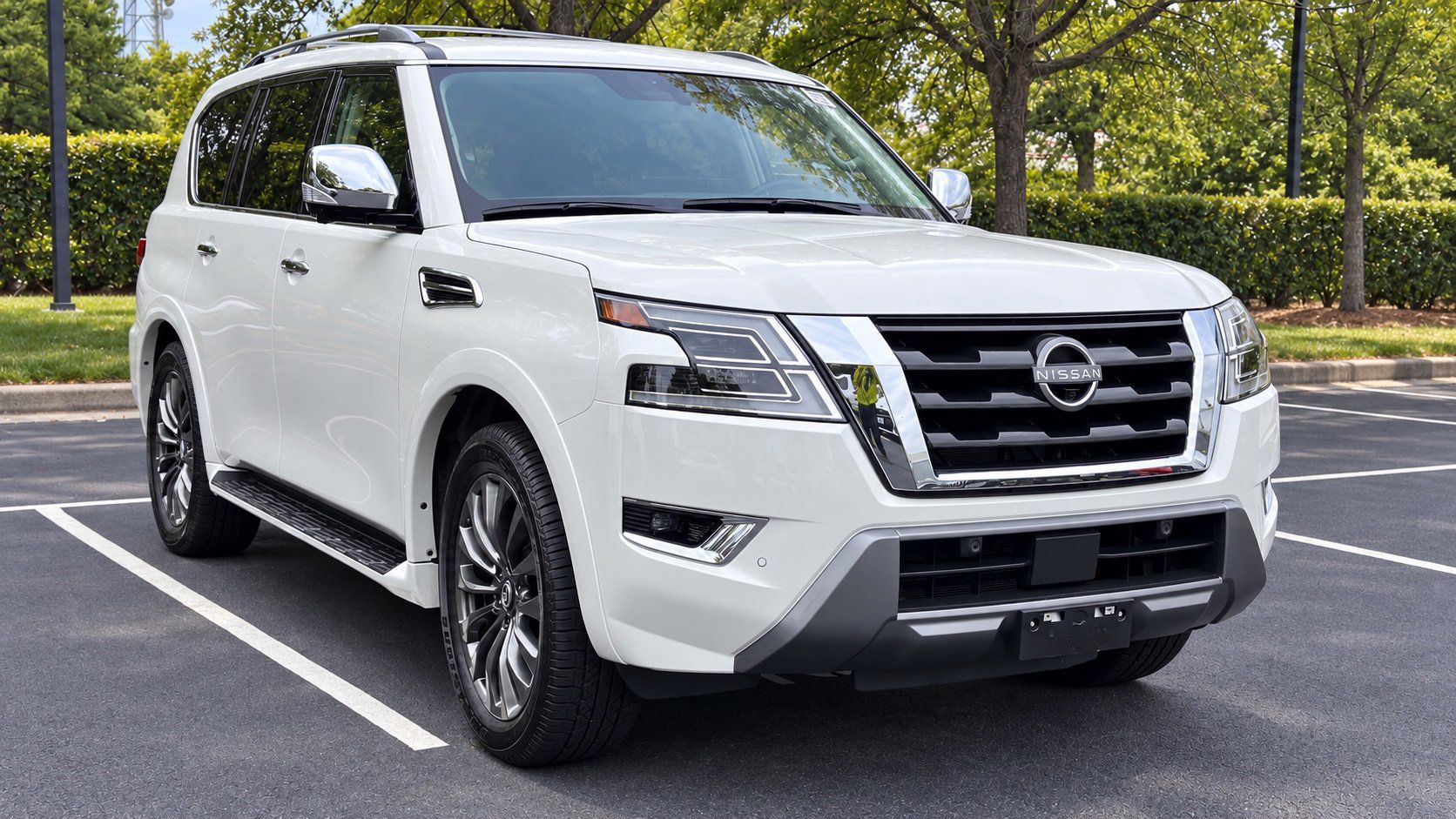 Used 2024 Nissan Armada Platinum w/ Captain's Chairs Package AWD/4WD image 1